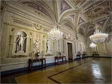 60-Piti- Palace